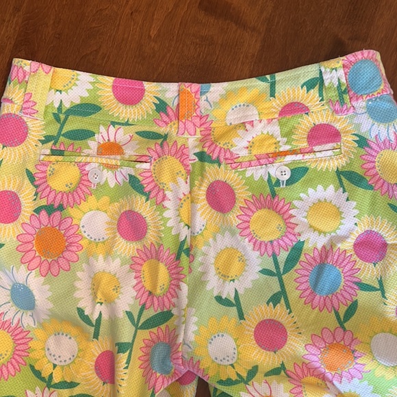 Lilly Pulitzer chipper shorts - Picture 5 of 9